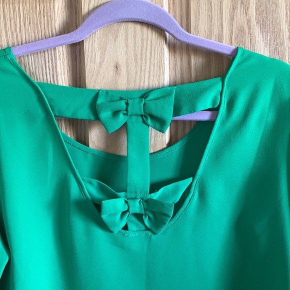 Pretty Kelly Green Top - Picture 4 of 7